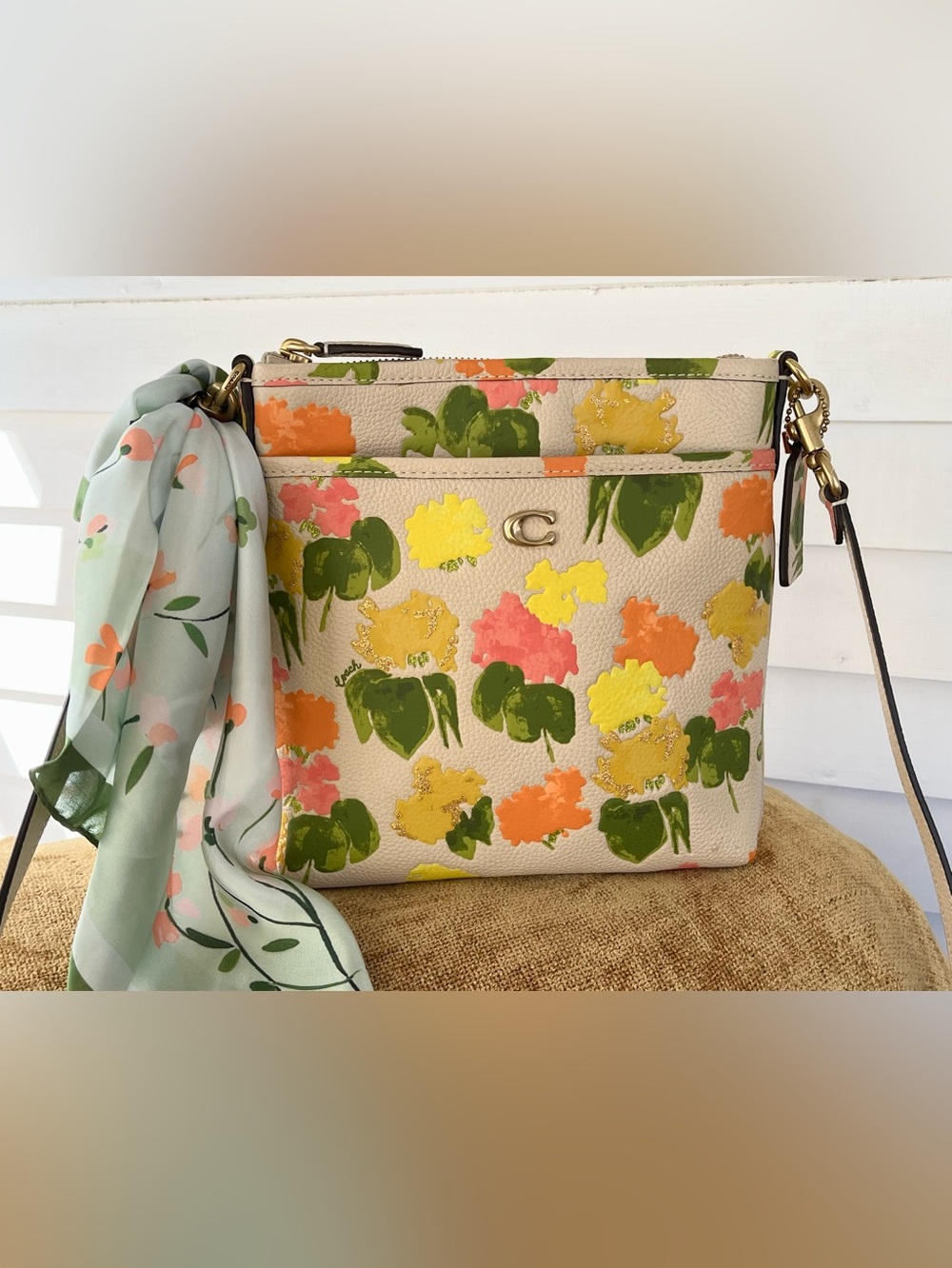 Coach Kitt Floral Crossbody Bag 🩷 Pink with 💛 Yellow, 🧡 Orange & 💚 Green NWOT - Picture 3 of 16